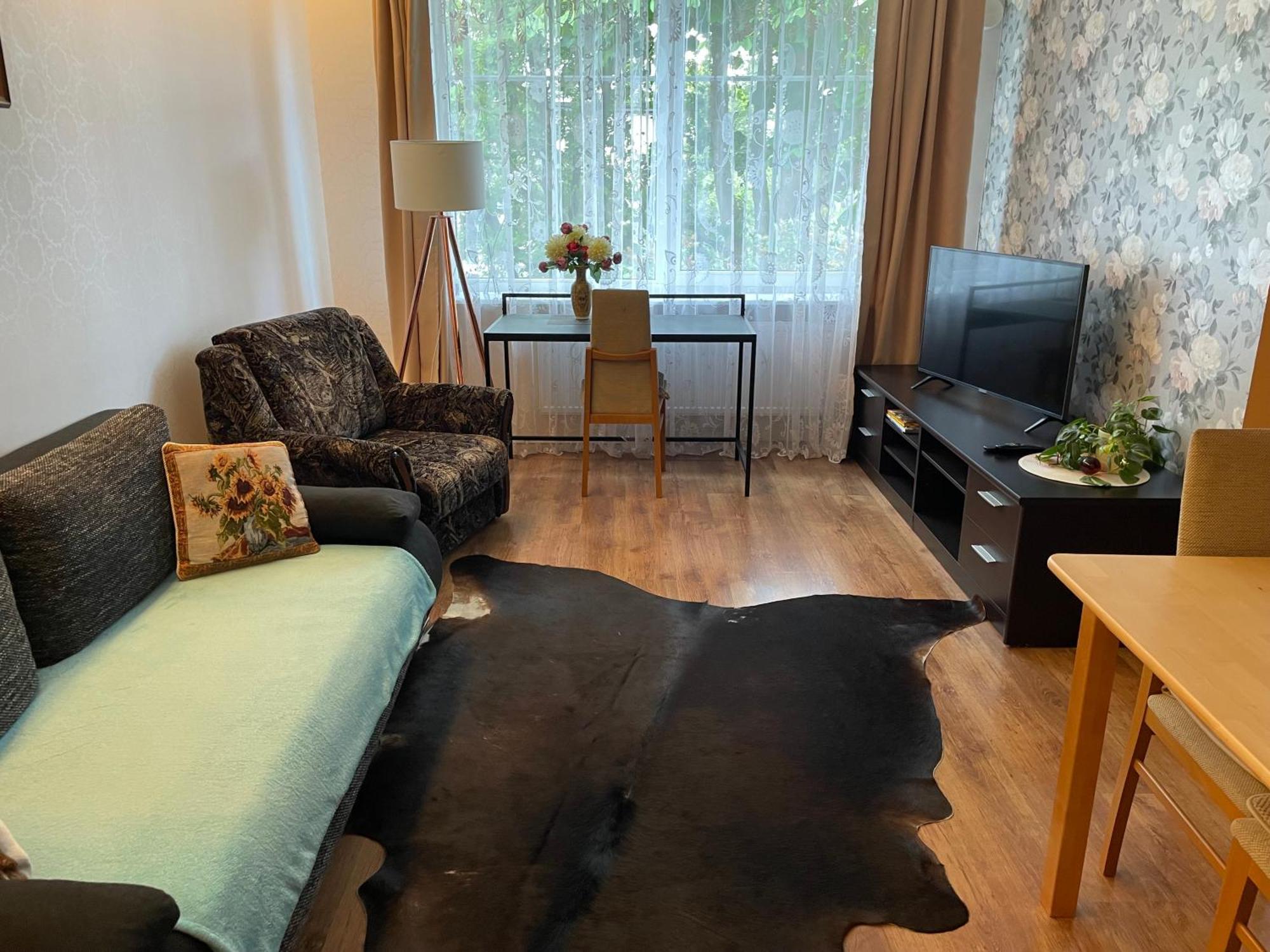 Lovely And Quiet In Kristiine. Free Parking. Apartment